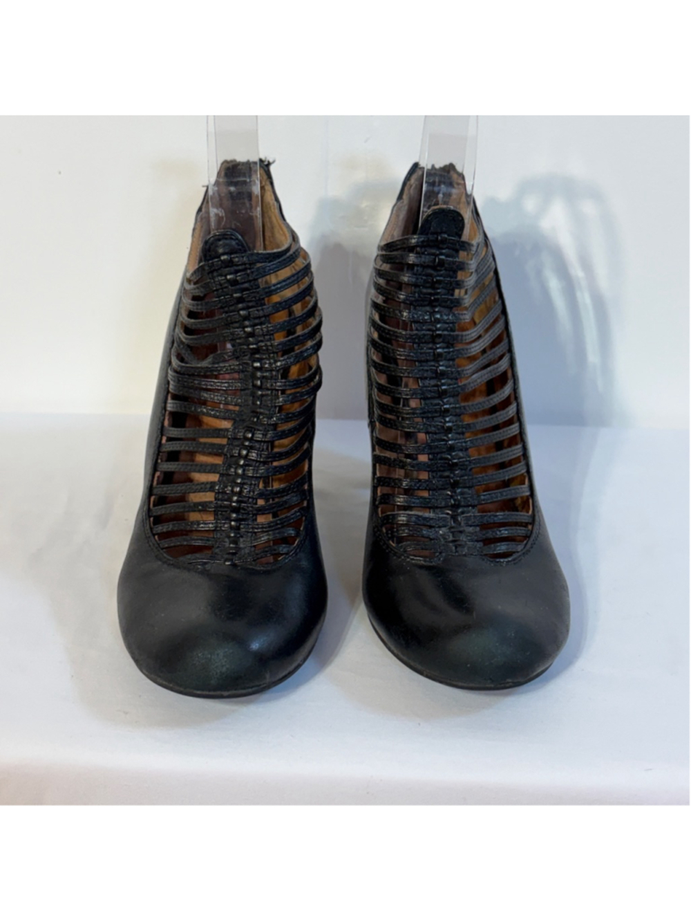 Miz Mooz Sloane Black Leather Strappy Heels Women’s Size 7 Cage Booties Back Zip - Picture 2 of 12